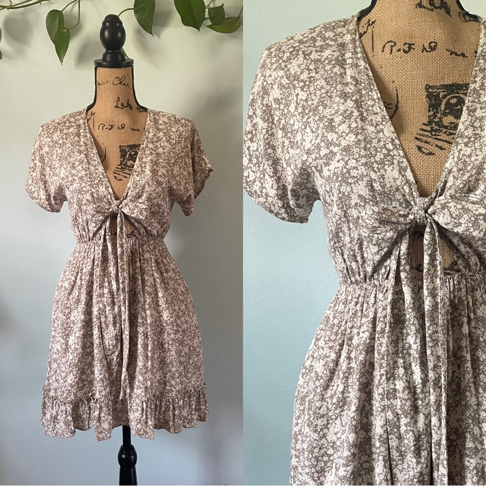 Aster Brown Floral Front Tie And Cutout Ruffle Hem Dress Size Medium